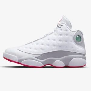 Nike Air Jordan 13 Retro white/True Red wolf grey in size 6Y Women’s 7.5 Men’s 6